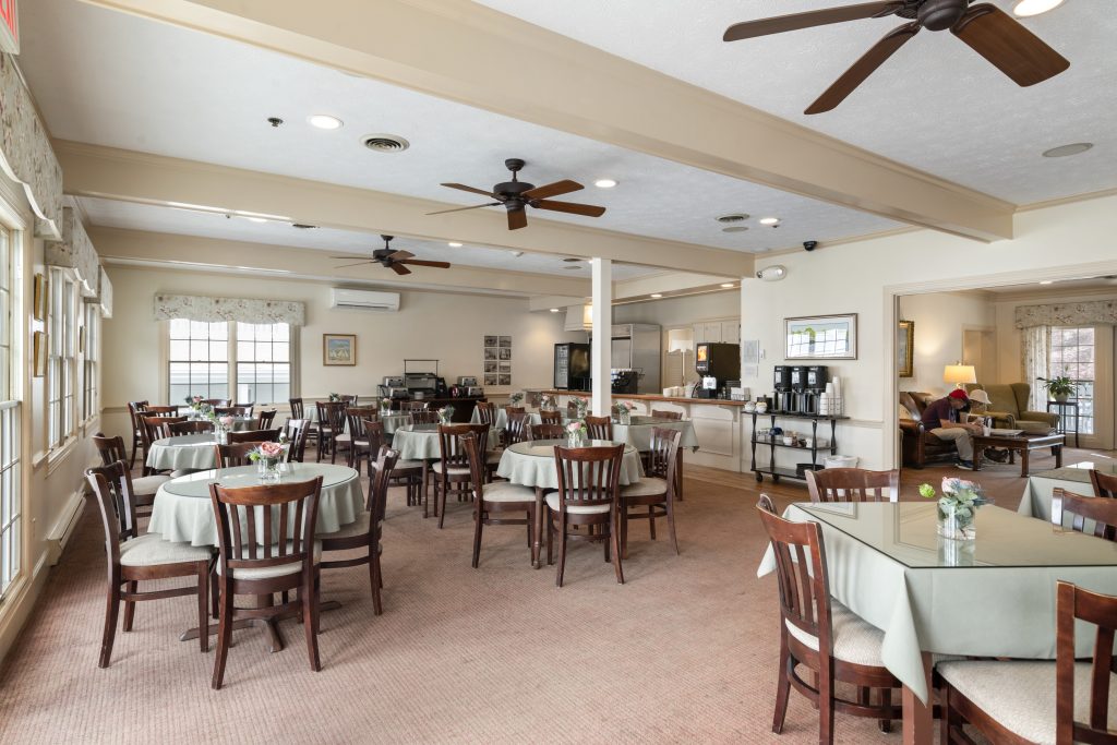 sparhawk oceanfront dining area breakfast